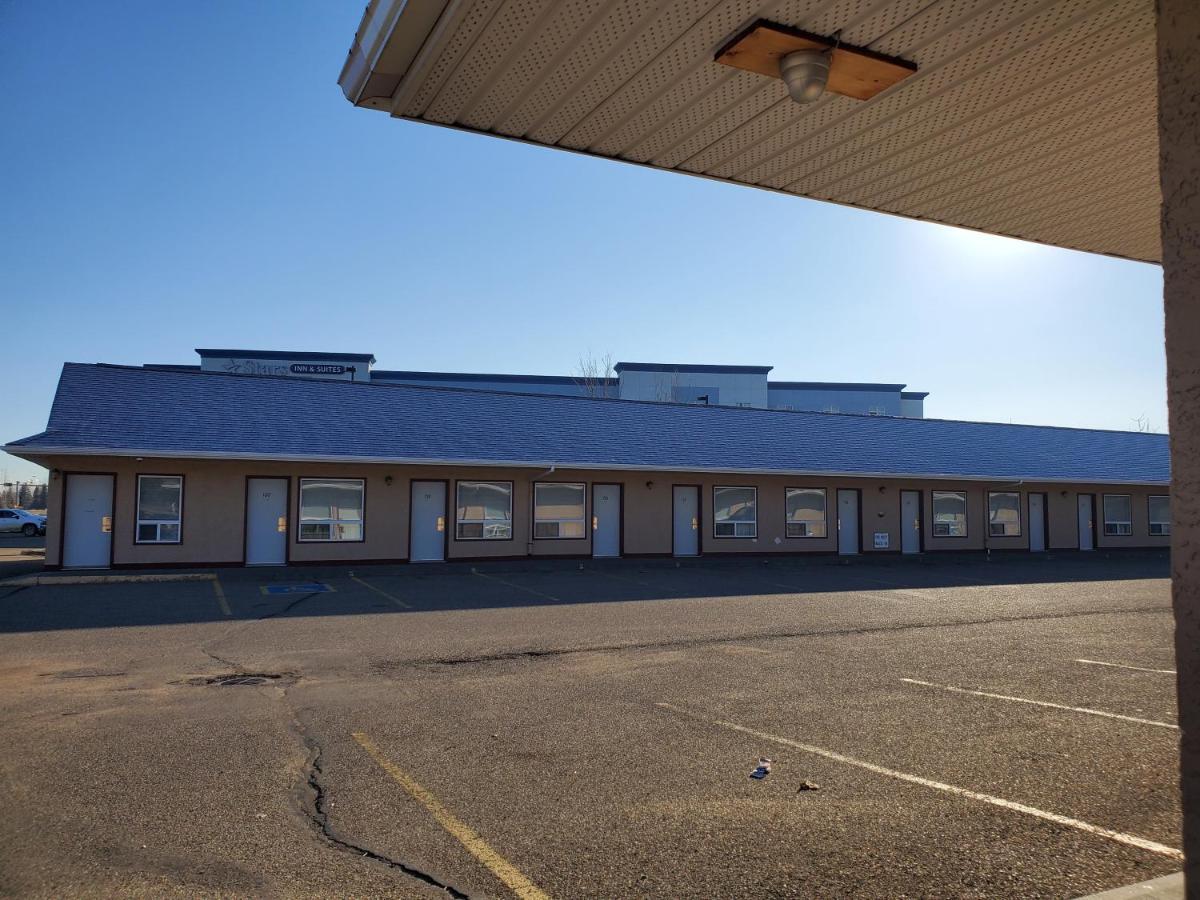 Stars Inn - Motel フォート・サスカチワン エクステリア 写真