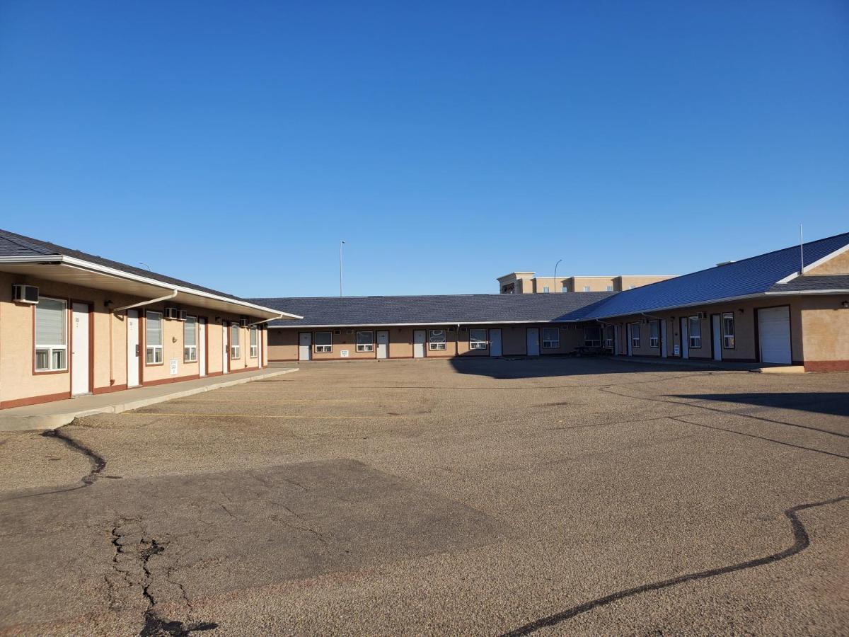 Stars Inn - Motel フォート・サスカチワン エクステリア 写真
