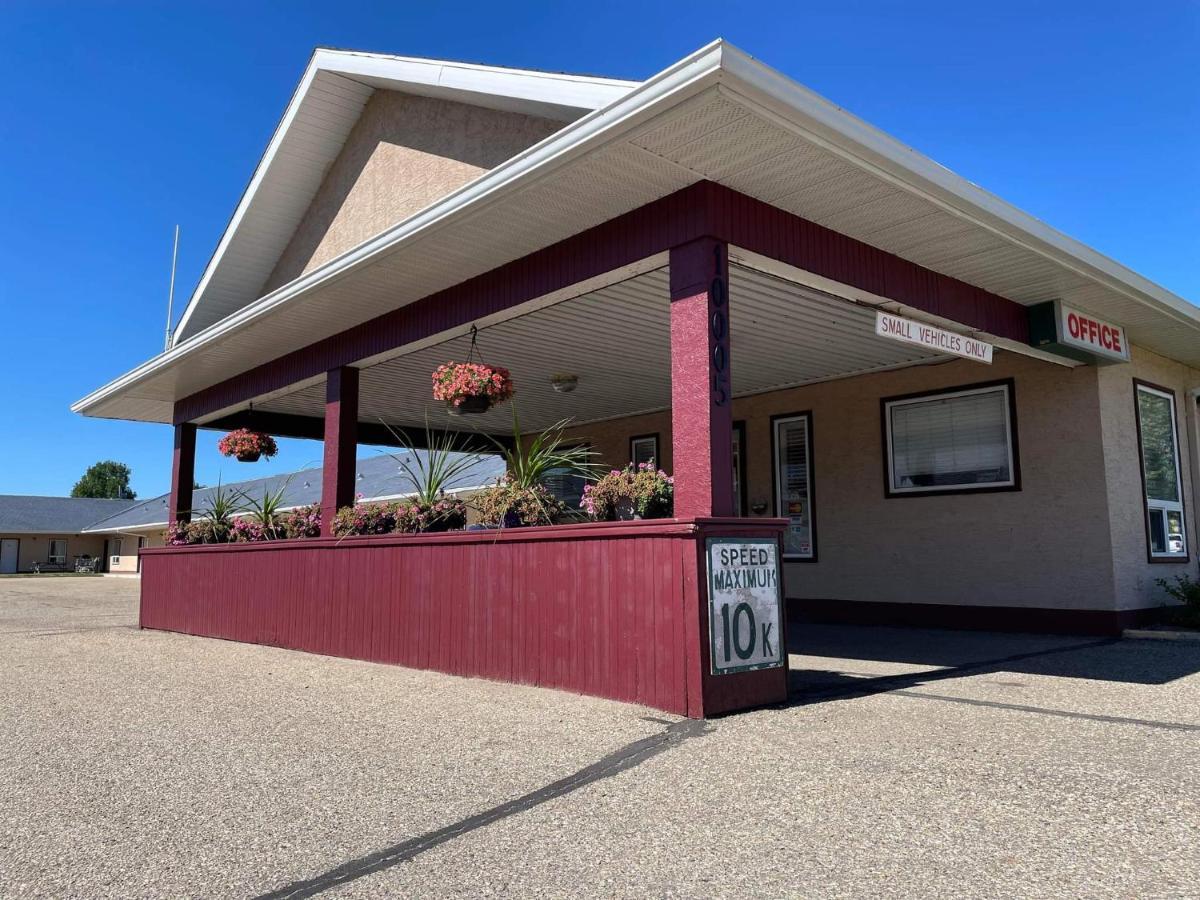 Stars Inn - Motel フォート・サスカチワン エクステリア 写真
