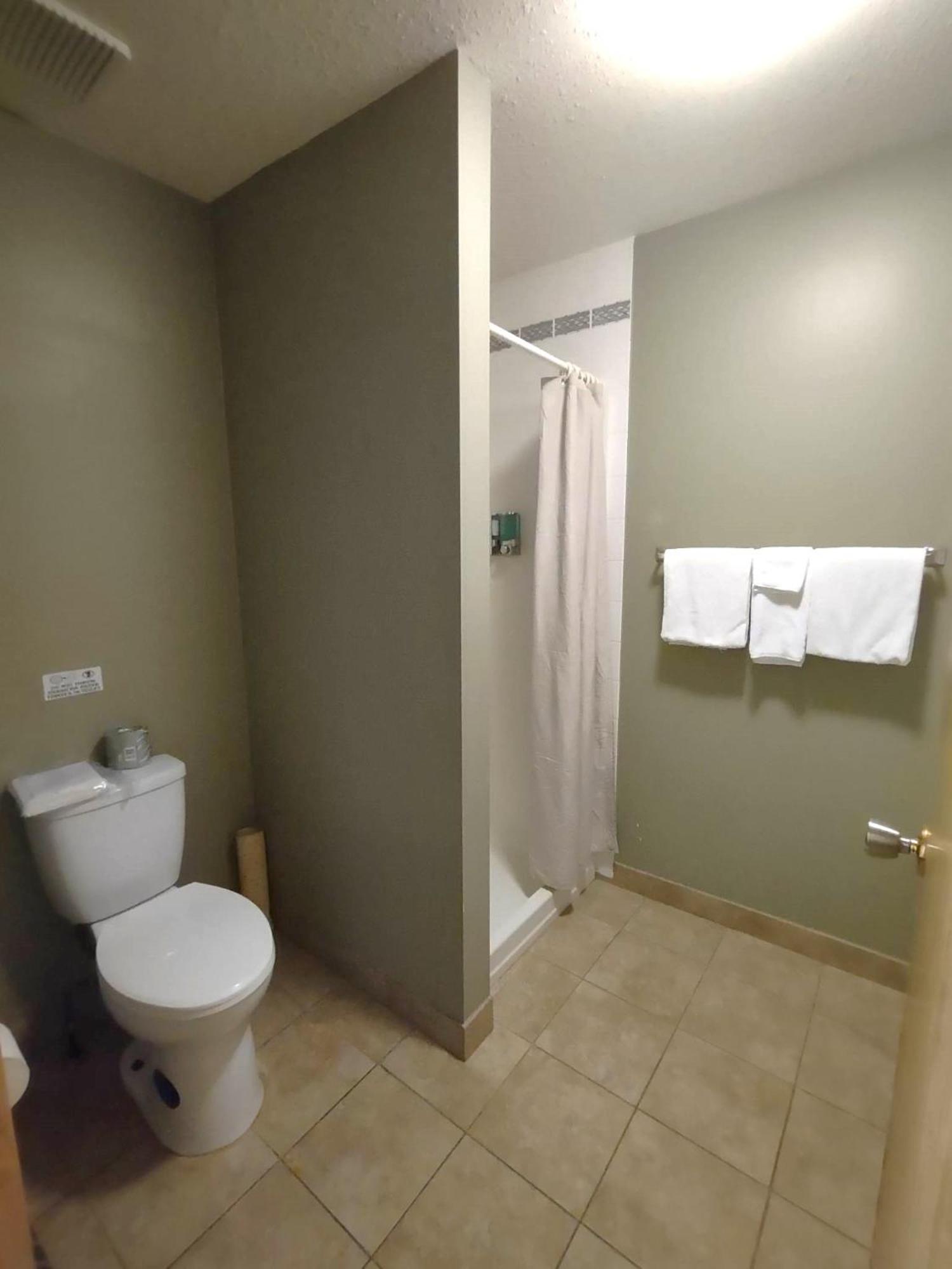 Stars Inn - Motel フォート・サスカチワン 部屋 写真